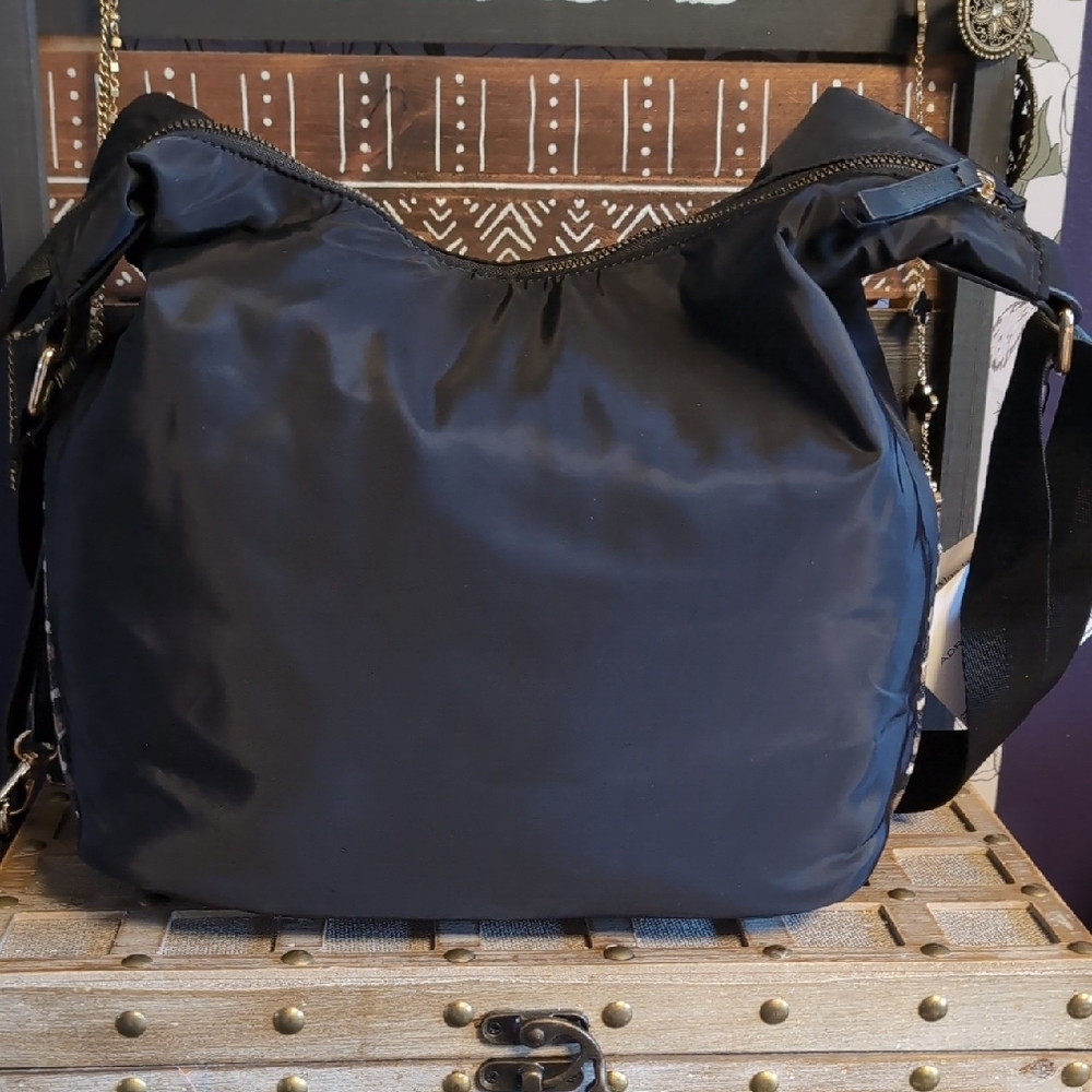 Adrienne Vittadini Black Multi-Pocket Hobo Bag W / Zippered Bag Charm - Picture 6 of 9